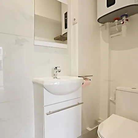 Beautiful 11st District Apartment
